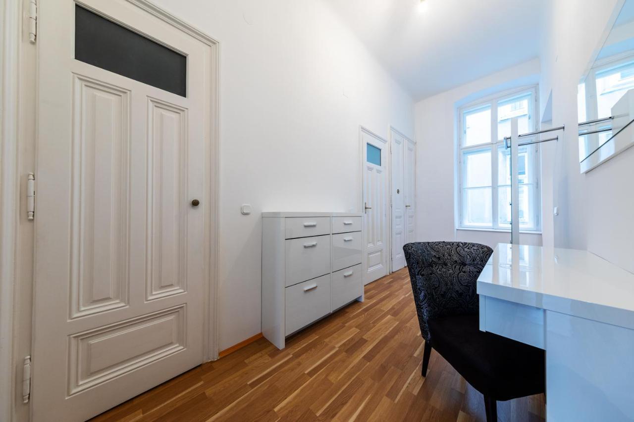 Vienna Dream Apartments City Center Ngoại thất bức ảnh