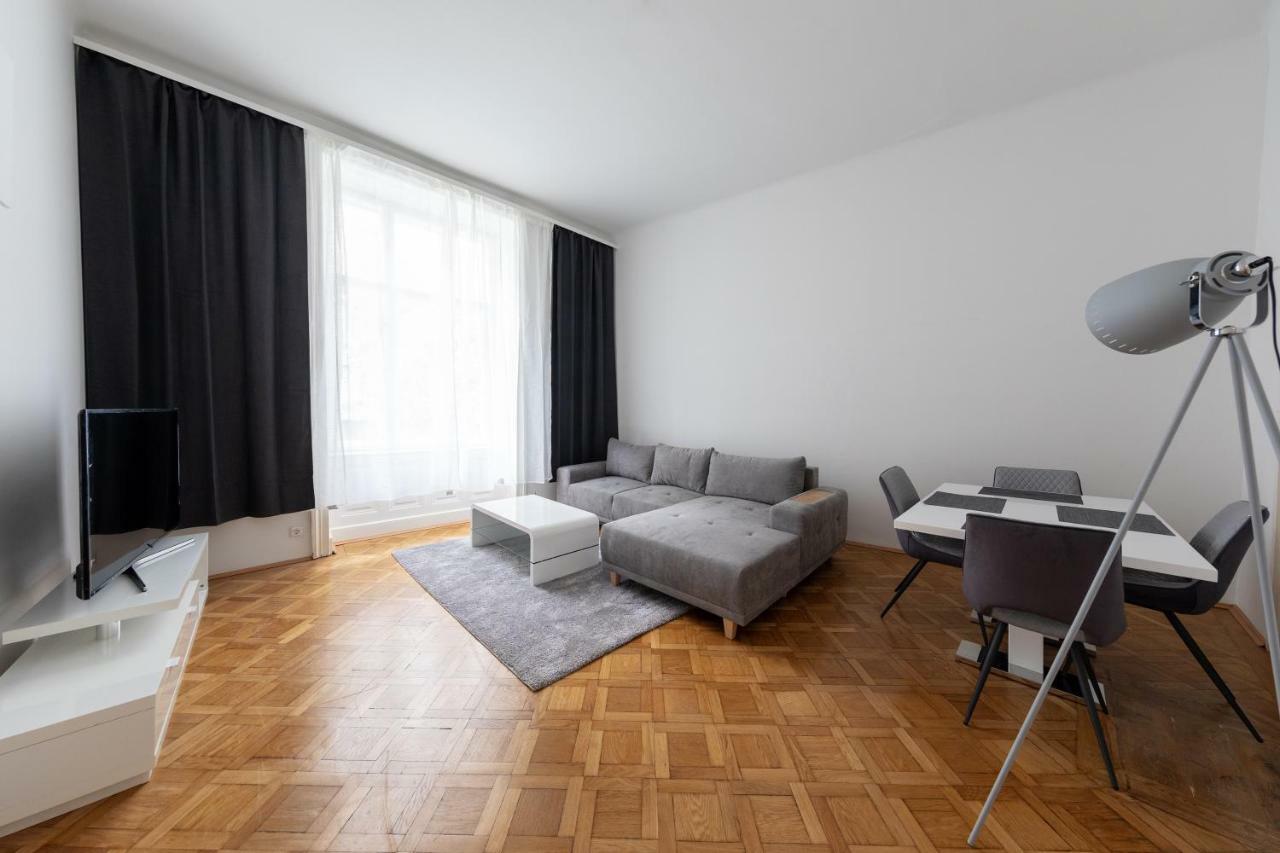Vienna Dream Apartments City Center Ngoại thất bức ảnh