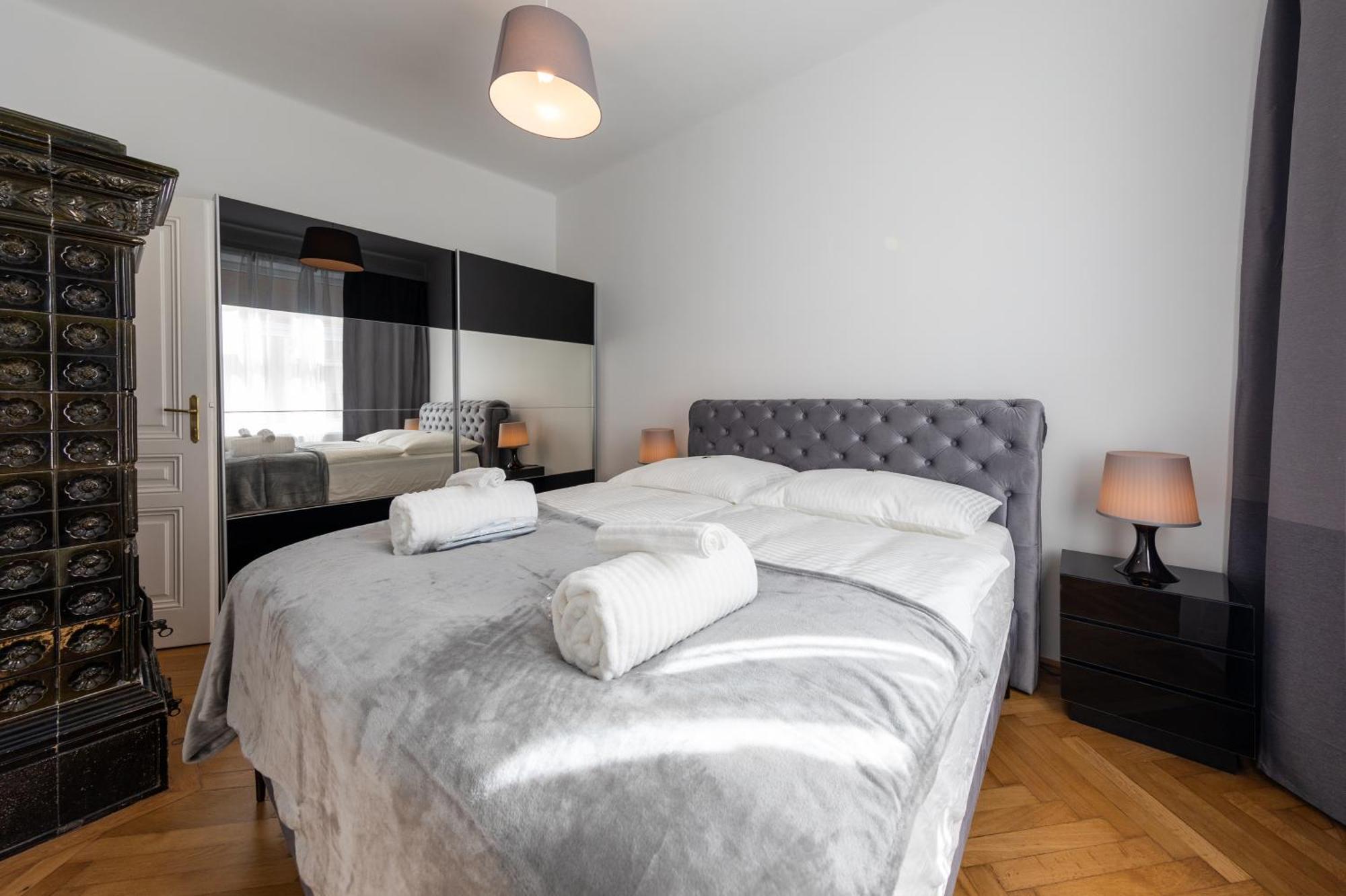 Vienna Dream Apartments City Center Ngoại thất bức ảnh